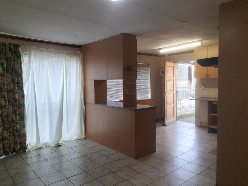 5 Bedroom Property for Sale in Uitsig Free State